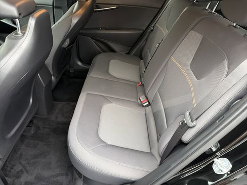 Used 2023 Kia Niro LX image 20