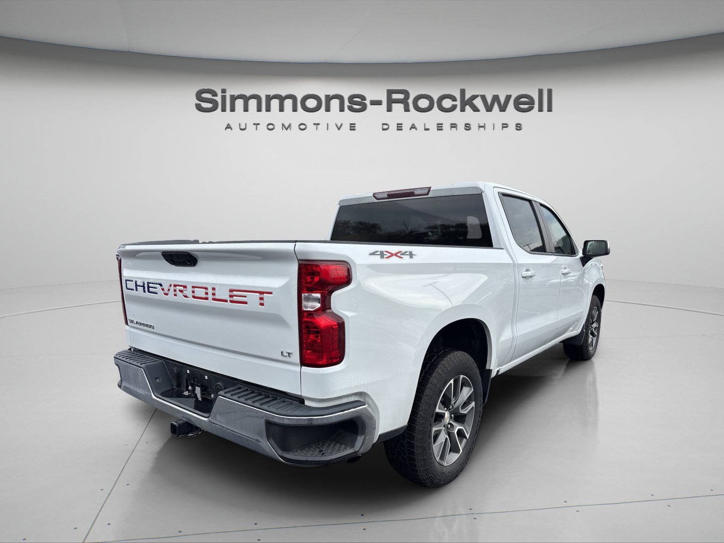 Used 2024 Chevrolet Silverado 1500 LT AWD/4WD image 4