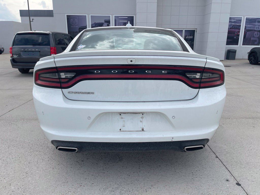 Used 2019 Dodge Charger SXT w/ Plus Group RWD image 8
