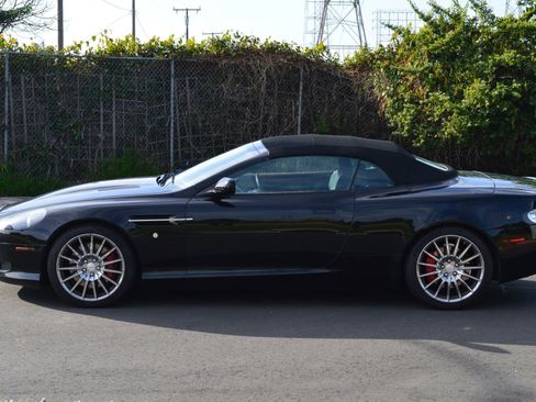 Used 2005 Aston Martin DB9 Volante image 9