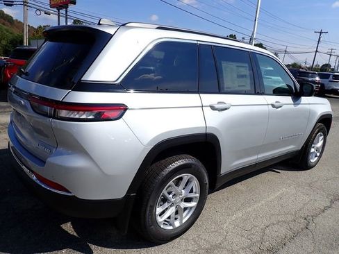 New 2025 Jeep Grand Cherokee Laredo X image 7