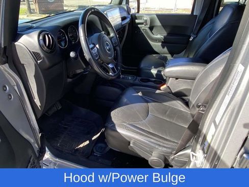Used 2017 Jeep Wrangler Unlimited Sahara image 14