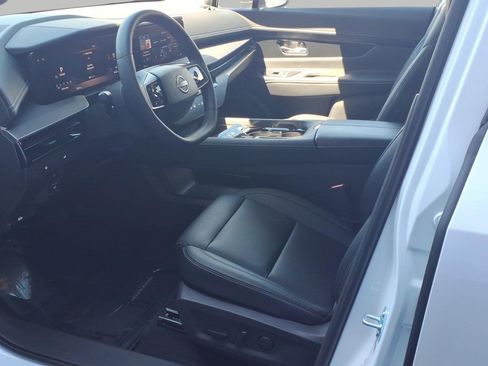 Used 2025 Nissan Murano SV AWD/4WD image 9