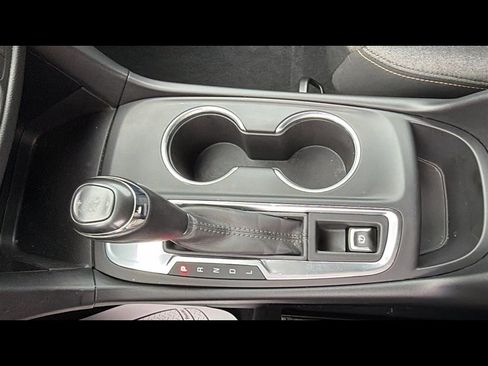 Used 2019 Chevrolet Equinox LT w/ Driver Convenience Package image 21