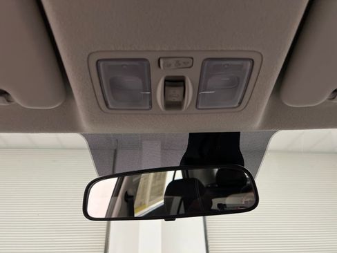 Used 2025 Hyundai Venue SEL FWD image 52