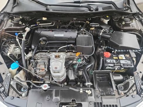 Used 2016 Honda Accord LX image 36
