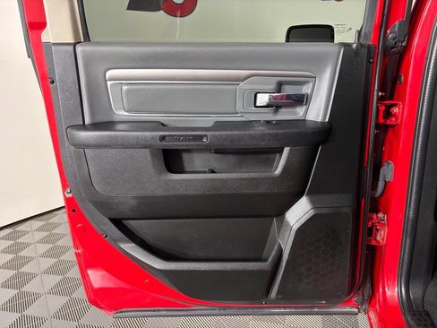 Used 2022 RAM 1500 Classic SLT RWD image 35
