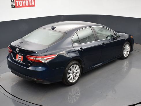 Used 2019 Toyota Camry LE image 19