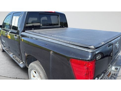 Used 2011 Nissan Titan SV w/ SV Value Truck Pkg AWD/4WD image 28