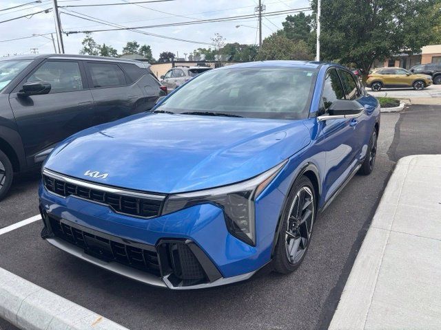 Certified 2025 Kia K4 GT-Line FWD image 1