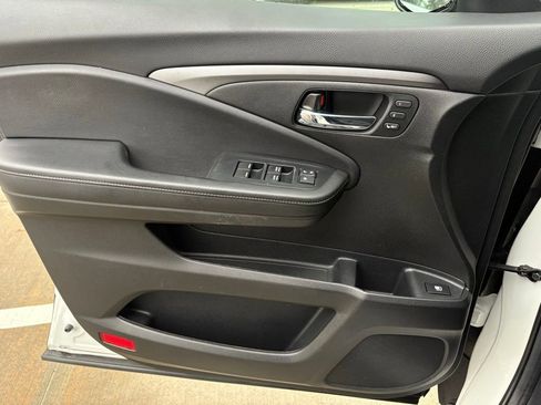 Certified 2023 Honda Ridgeline RTL image 16