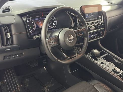 Used 2025 Nissan Pathfinder Rock Creek AWD/4WD image 11