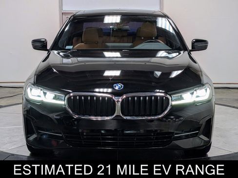 Used 2023 BMW 530e 530e w/ Convenience Package image 3