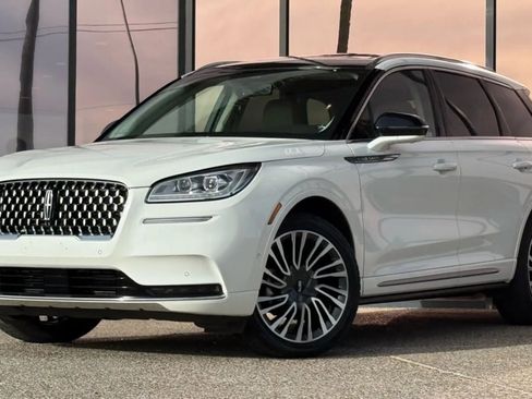 Used 2020 Lincoln Corsair Reserve w/ Equipment Group 201A image 2