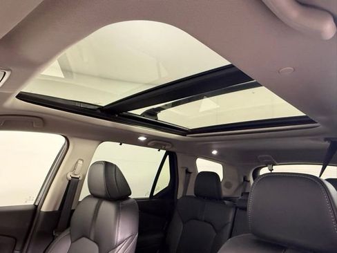 Used 2024 Honda Pilot Touring image 32