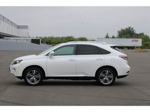 Used 2015 Lexus RX 450h AWD image 4