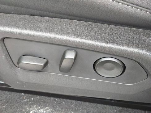 New 2026 GMC Canyon Elevation w/ Convenience Package image 28