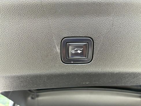 Used 2021 GMC Yukon AT4 w/ Rear Media and Nav Package AWD/4WD image 38