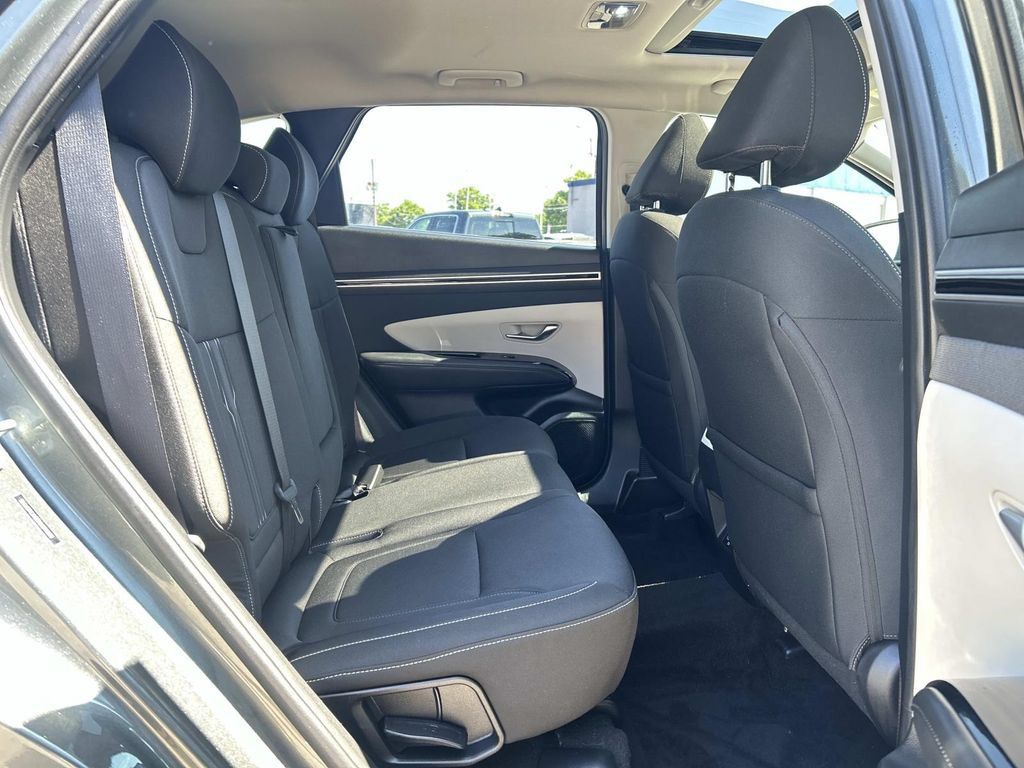 Used 2022 Hyundai Tucson SEL w/ Convenience Package AWD/4WD image 16