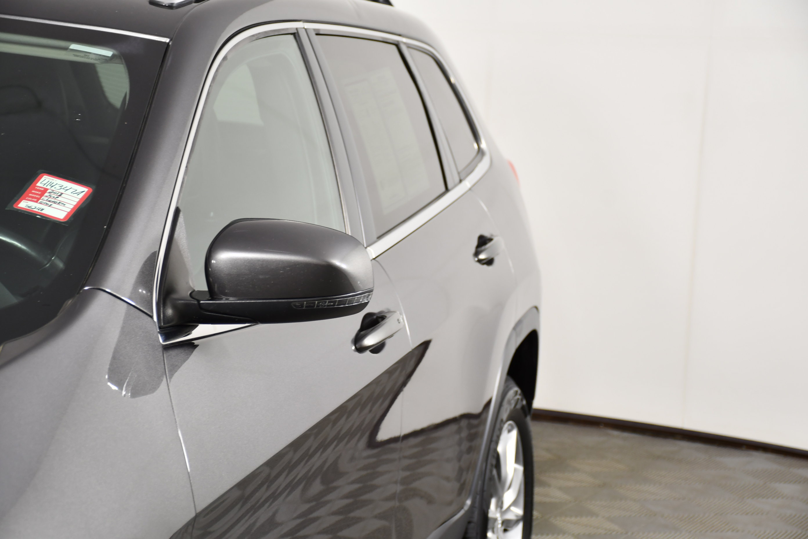 Used 2018 Jeep Cherokee Limited AWD/4WD image 13