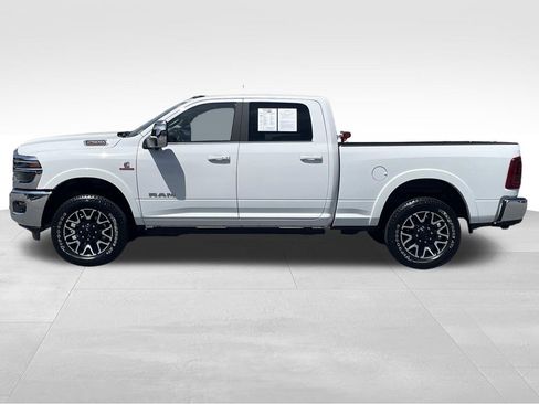 Used 2025 RAM 2500 Limited AWD/4WD image 7
