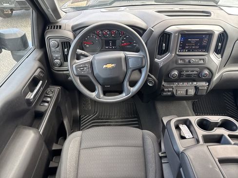 Used 2024 Chevrolet Silverado 2500 Custom w/ Custom Convenience Package AWD/4WD image 25