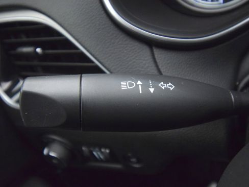 Used 2021 Jeep Cherokee Limited AWD/4WD image 39