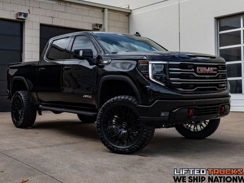 Used 2025 GMC Sierra 1500 AT4 w/ AT4 Premium Package AWD/4WD image 1