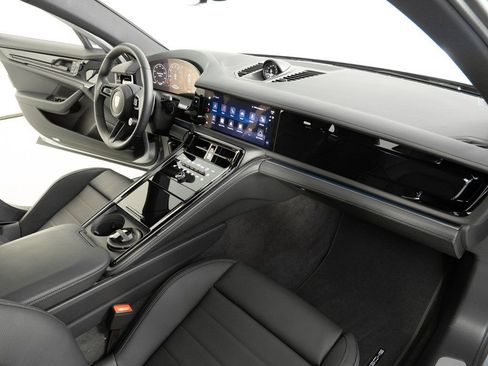 New 2026 Porsche Panamera image 25