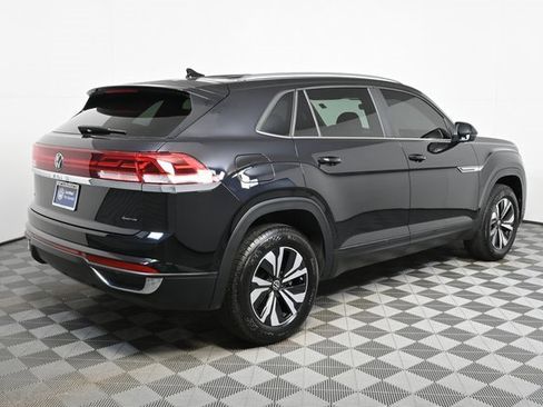 Certified 2025 Volkswagen Atlas Cross Sport SE image 18