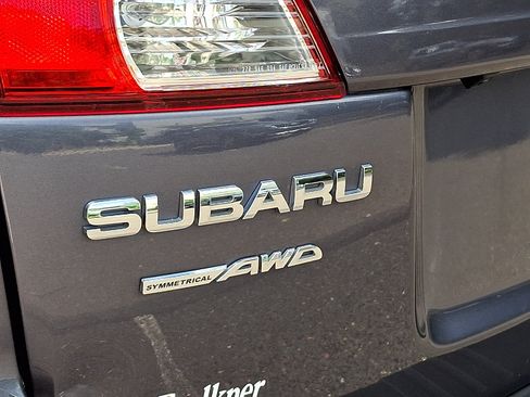 Used 2014 Subaru Outback 2.5i Limited w/ Moonroof Package AWD/4WD image 29