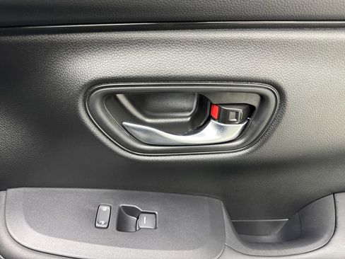 Used 2025 Honda HR-V LX image 48