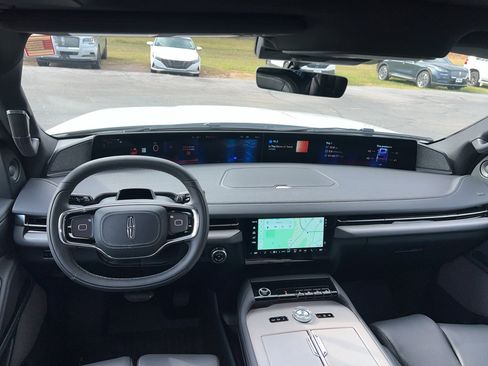 New 2025 Lincoln Navigator L Reserve w/ Jet Appearance Package image 15