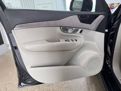 Used 2023 Volvo XC90 B6 Ultimate AWD/4WD image 24