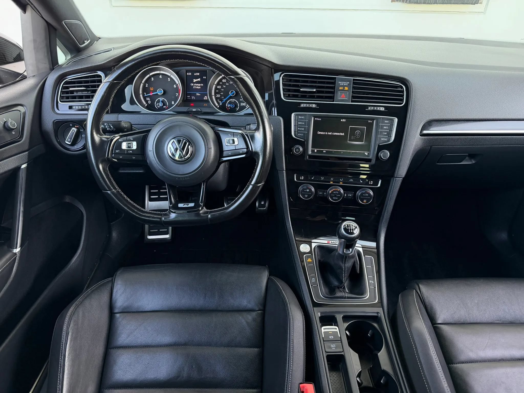 Used 2017 Volkswagen Golf R 4-Door AWD/4WD image 17