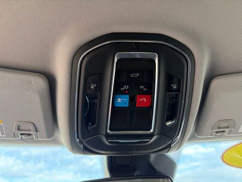 Used 2022 Jeep Grand Cherokee Laredo w/ Luxury Tech Group I image 22