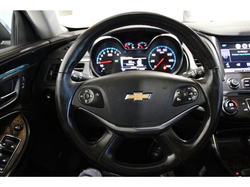 Used 2015 Chevrolet Impala LT image 27