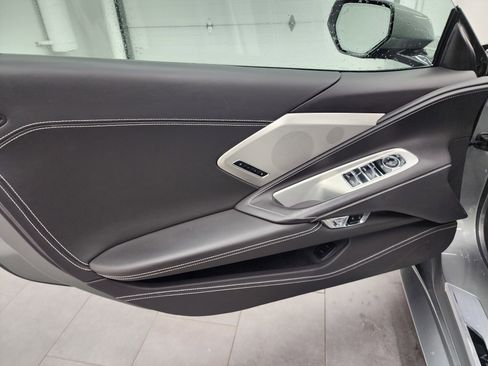 Used 2022 Chevrolet Corvette Stingray Premium Conv w/ Z51 Performance Package image 33