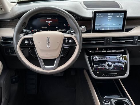 Used 2022 Lincoln Corsair Reserve image 13