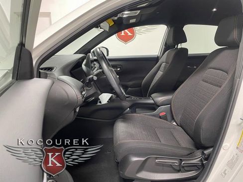 Used 2024 Honda HR-V Sport image 11