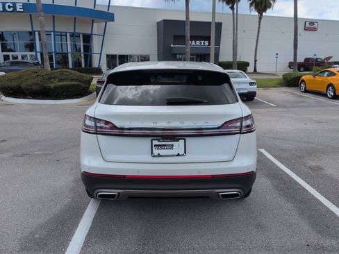 Certified 2023 Lincoln Nautilus Reserve AWD/4WD image 5