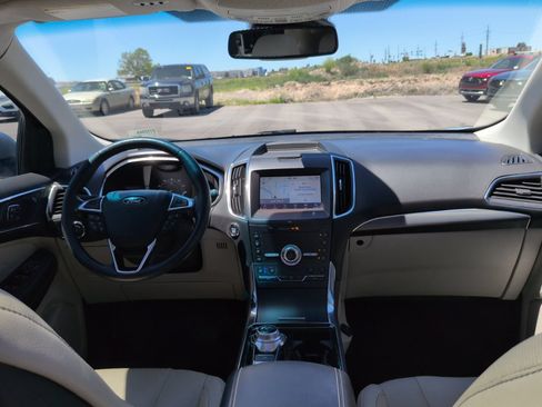 Used 2020 Ford Edge Titanium w/ Equipment Group 301A AWD/4WD image 15