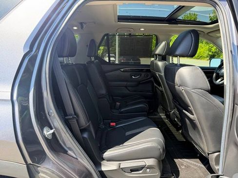 Used 2025 Honda Pilot Touring image 27