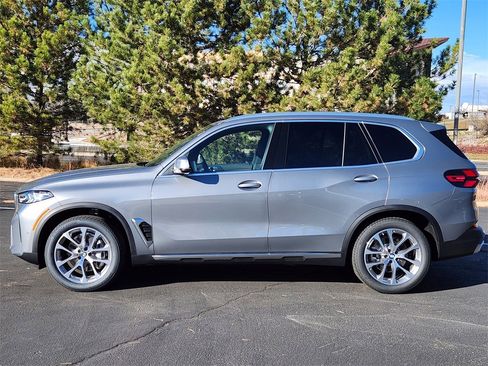 New 2026 BMW X5 xDrive40i image 2