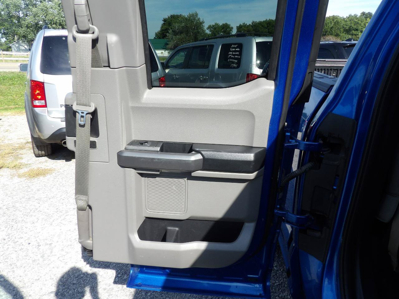 Used 2016 Ford F150 XLT w/ Equipment Group 302A Luxury AWD/4WD image 12