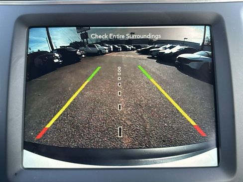 Used 2023 Jeep Cherokee Altitude Lux image 17