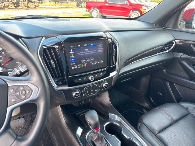 Used 2024 Chevrolet Traverse RS w/ LPO, Floor Liner Package AWD/4WD image 18
