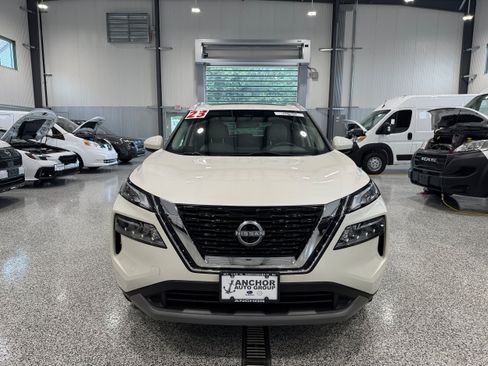 Used 2023 Nissan Rogue SV w/ SV Premium B Package AWD/4WD image 2