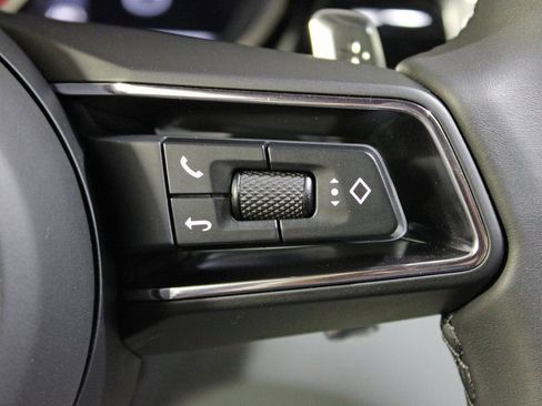 Certified 2025 Porsche Macan image 25