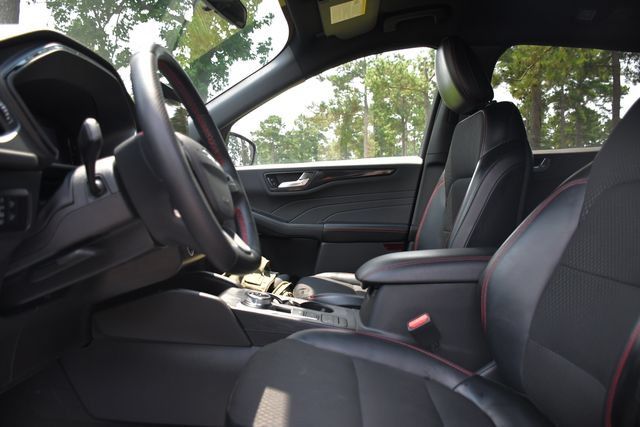 Used 2025 Ford Escape ST-Line Select AWD/4WD image 21